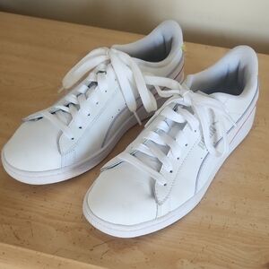 Puma Vikky 2 Silver and White Sneakers for Ultimate Style